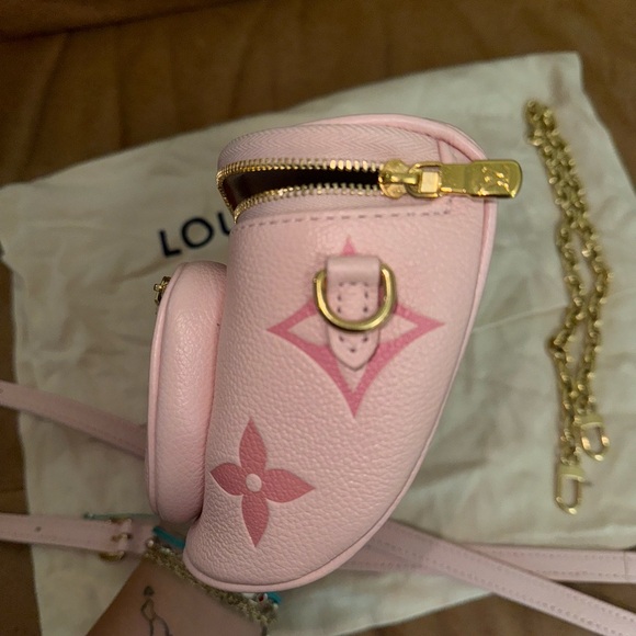 Louis Vuitton Mini Bumbag Gradient Pink By The Pool Monogram Limited Edition. - Picture 5 of 12